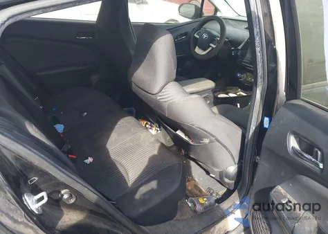 2016 Toyota Prius Three z USA, uszkodzony, nr VIN JTDKARFU1G3009402